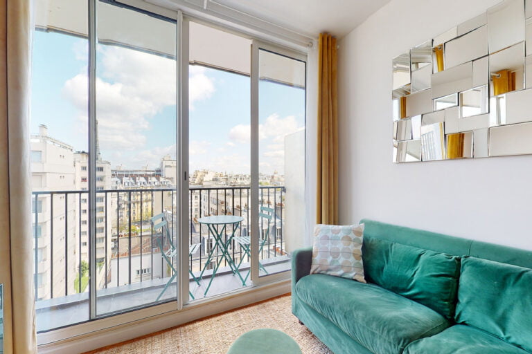 appartement location vue dégagée balcon Paris 15e