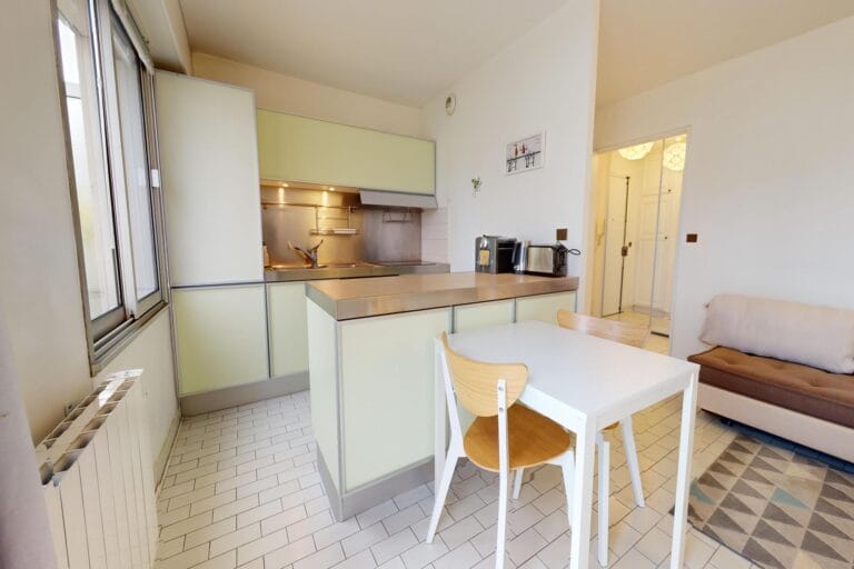 Appartement F2 à louer méublé - 2 pièces - 42m² + terrasse 16m² -PARIS 75015 - ILE DE FRANCE - Agence IMMOTEC Paris