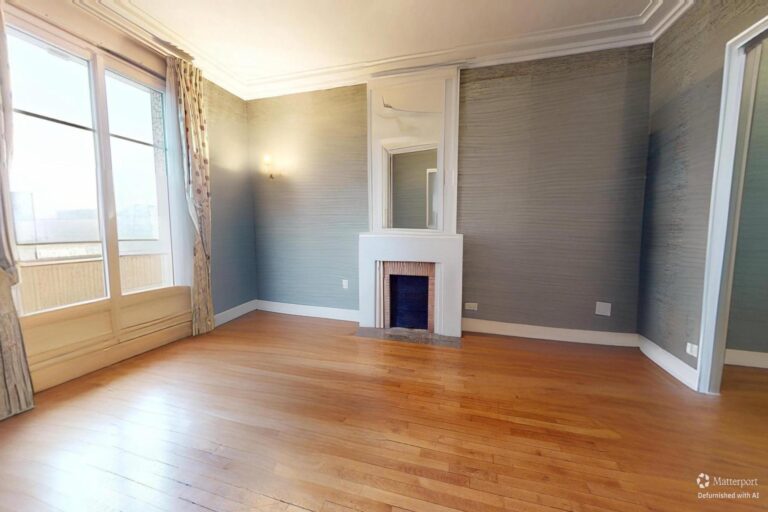 Art-Deco-09082025_162834_defurnished_resized