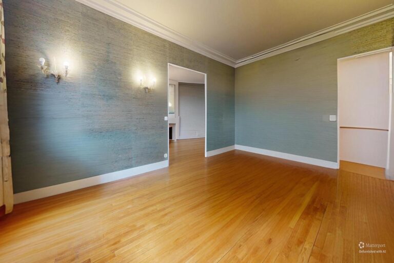 Art-Deco-Dining-Room-Defurnished_resized