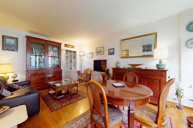 Rue-de-la-Croix-Nivert-12092025_140945_resized