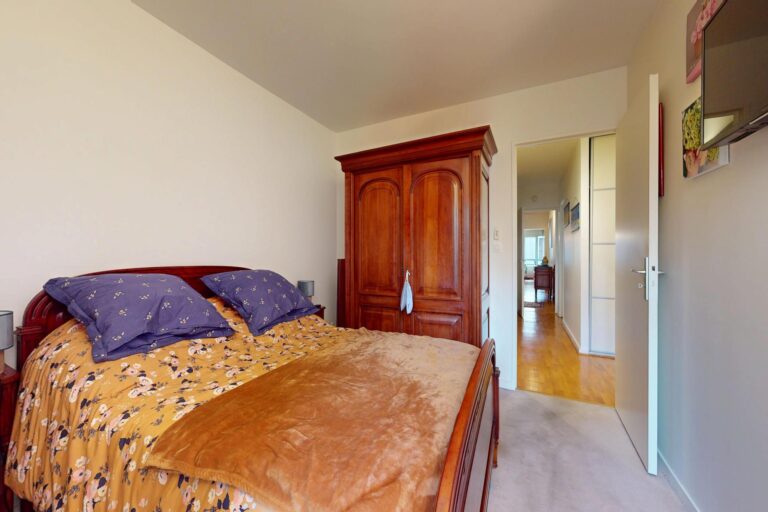 Rue-de-la-Croix-Nivert-12092025_141412_resized