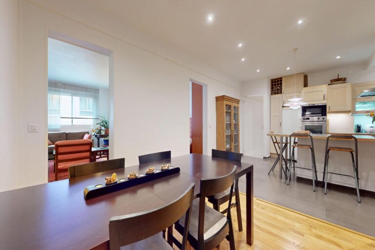 Art-deco-02042026_160401_resized