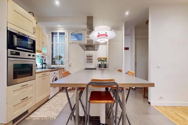 Art-deco-02042026_160522_resized