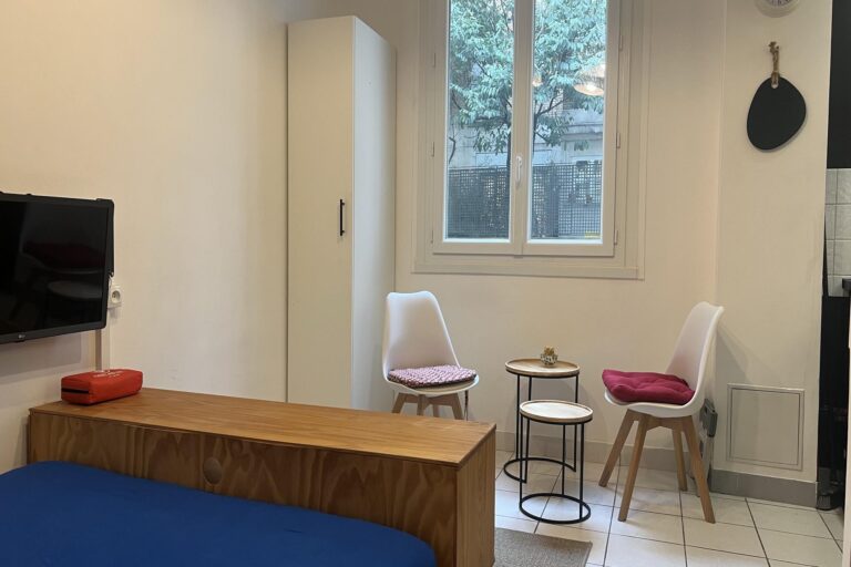 Studio meublé 14,8 m² Trocadéro – Immeuble de prestige